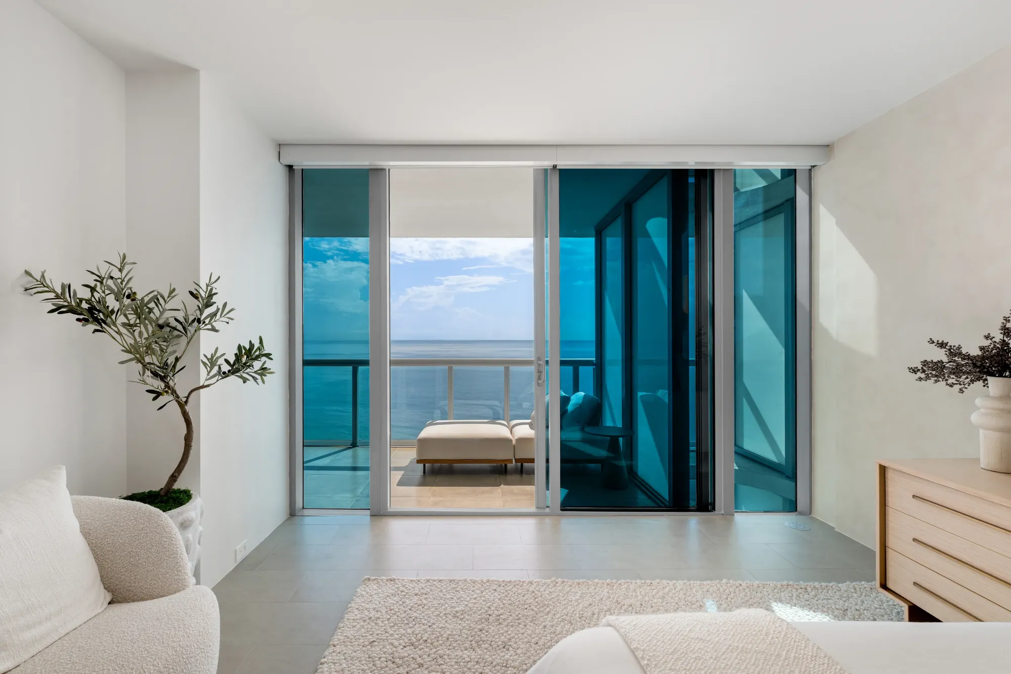 Bedroom opening onto the terrace